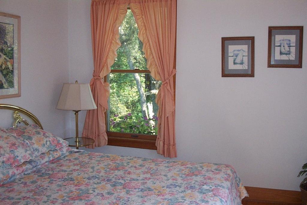 Chesapeake Inn Of Lenox Zimmer foto
