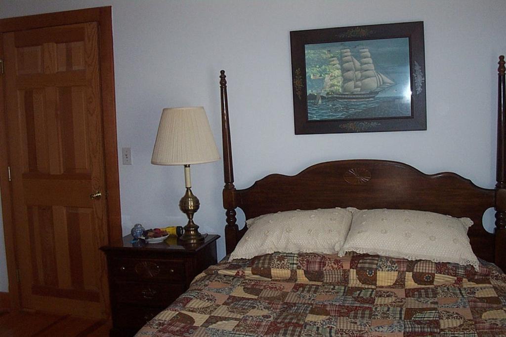 Chesapeake Inn Of Lenox Zimmer foto